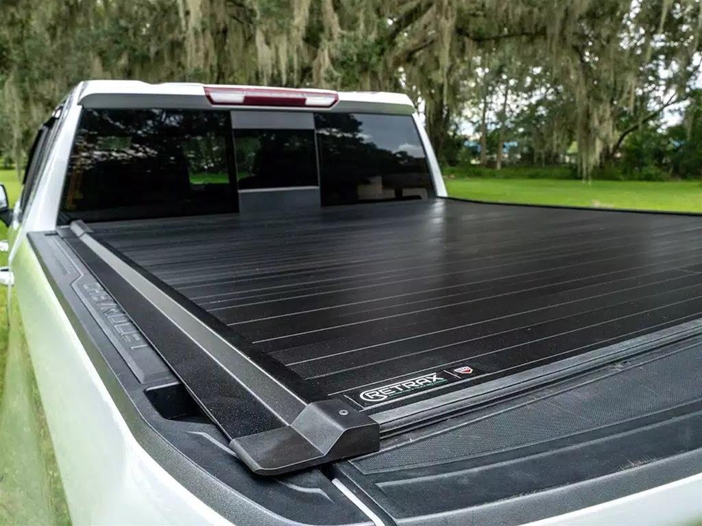 Retrax retractable truck bed cover installed on pickup truck